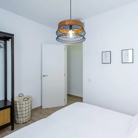 Flatguest Atico Lujoso Apartment *